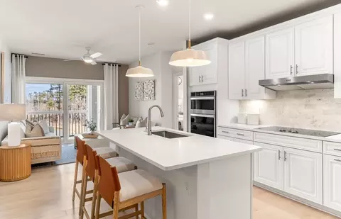 280 Martins Lndg #408, North Reading, MA 01864