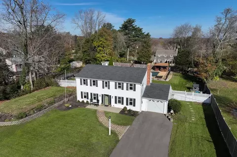 11 Constantine Dr, Marshfield, MA 02050