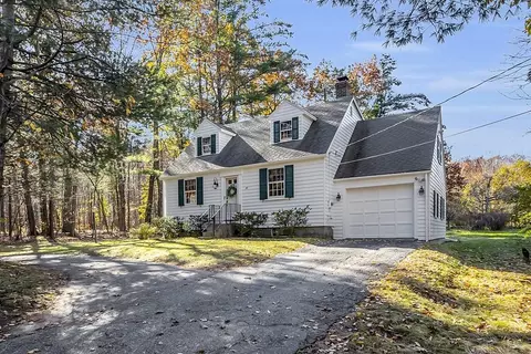 37 Jeffrey St, Fitchburg, MA 01420