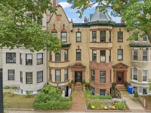 1485 Beacon St, Brookline, MA 02446