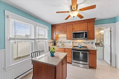 11 Mary St, Springfield, MA 01118 photo 8