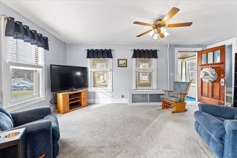 11 Mary St, Springfield, MA 01118 photo 6