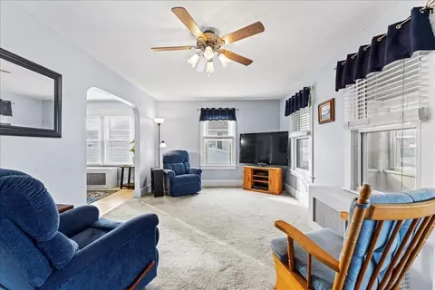 11 Mary St, Springfield, MA 01118 photo 4