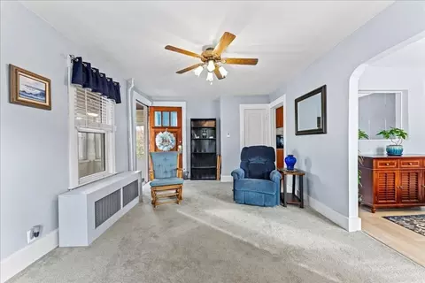 11 Mary St, Springfield, MA 01118 photo 5