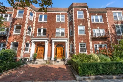 26 Dean Rd #1, Brookline, MA 02445