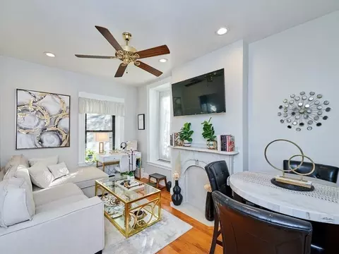 529 E Broadway #6, Boston, MA 02127