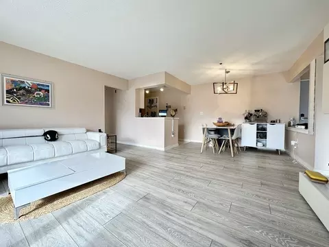 273 Cambridge Rd #405, Woburn, MA 01801