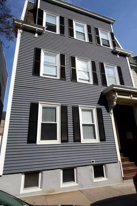 100 H St, Boston, MA 02127