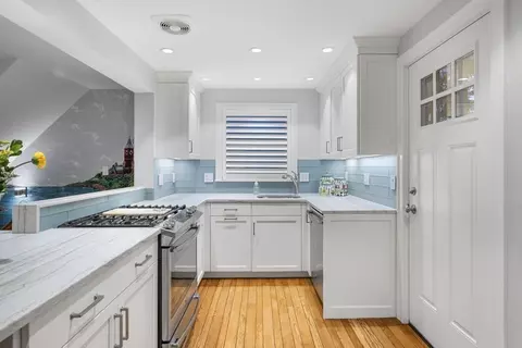 6 Colonial Ct, Marblehead, MA 01945 photo 12
