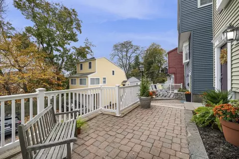 6 Colonial Ct, Marblehead, MA 01945 photo 2