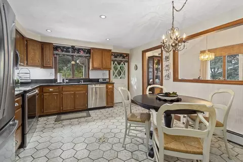 12 Juniper Dr, Saugus, MA 01906 photo 6