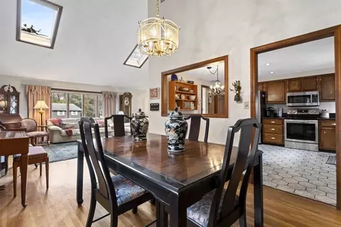 12 Juniper Dr, Saugus, MA 01906 photo 8