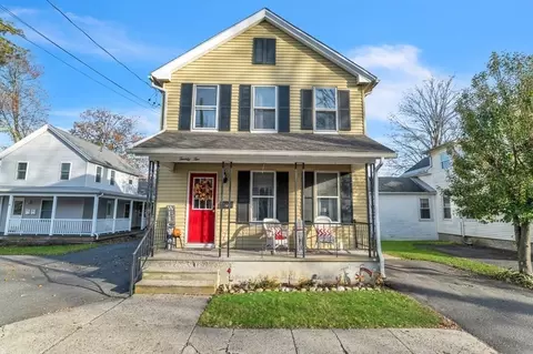22 School St, Easthampton, MA 01027 photo 2
