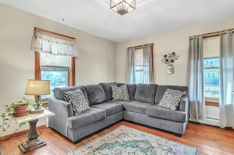 22 School St, Easthampton, MA 01027 photo 9