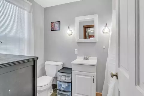 22 School St, Easthampton, MA 01027 photo 23