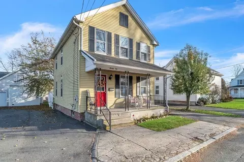 22 School St, Easthampton, MA 01027 photo 4
