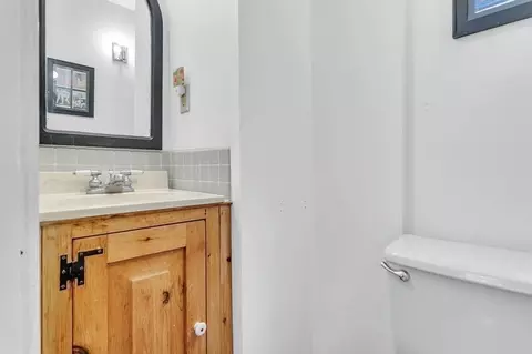 22 School St, Easthampton, MA 01027 photo 33