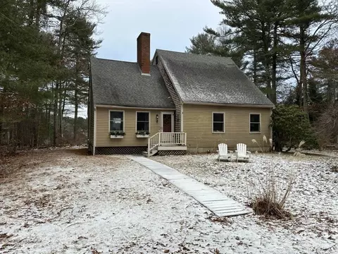 144 Lake Shore Dr, Duxbury, MA 02332