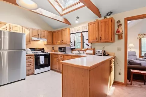 196 Eisenhower Dr, Barnstable, MA 02635 photo 10
