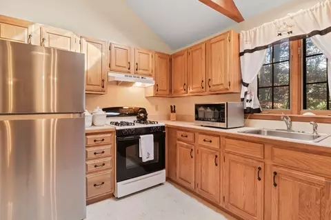 196 Eisenhower Dr, Barnstable, MA 02635 photo 11