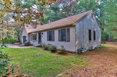 196 Eisenhower Dr, Barnstable, MA 02635 photo 32