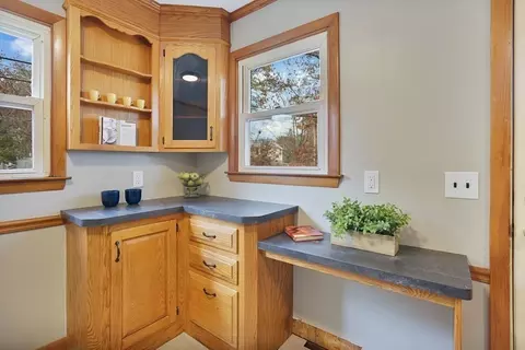 154 Sunrise Ter, Springfield, MA 01119 photo 8