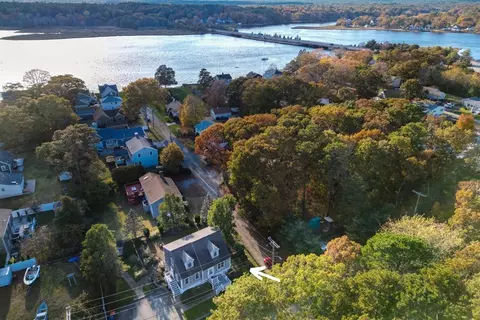 19 Briarwood Dr, Wareham, MA 02571 photo 3