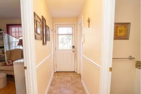 19 Briarwood Dr, Wareham, MA 02571 photo 5