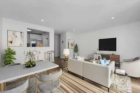45 Oval Rd #12, Quincy, MA 02170