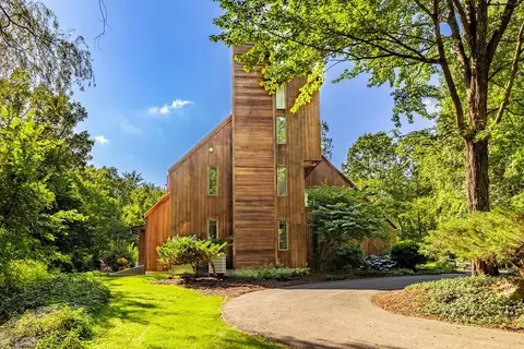 115 S Meadow Rd, Lancaster, MA 01523 photo 2