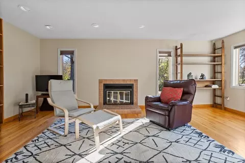 115 S Meadow Rd, Lancaster, MA 01523 photo 5