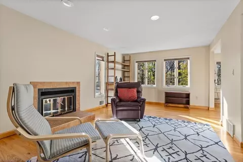 115 S Meadow Rd, Lancaster, MA 01523 photo 6