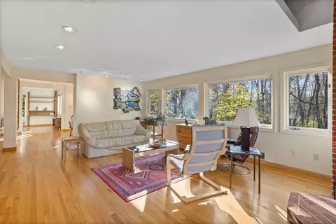 115 S Meadow Rd, Lancaster, MA 01523 photo 9