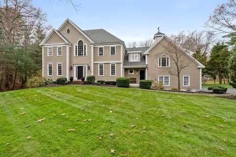28 Fords Xing, Norwell, MA 02061