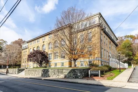 145 Glenwood St #304, Malden, MA 02148