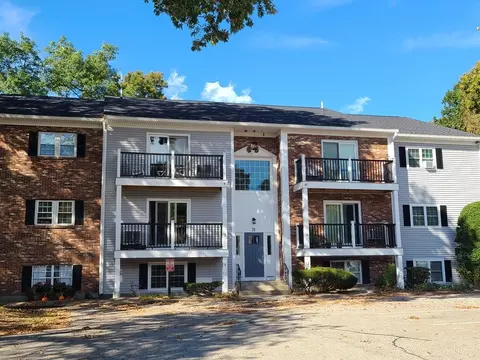 21 Chapel Hill Dr #12, Plymouth, MA 02360