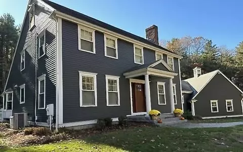 60 Green Ln, Canton, MA 02021