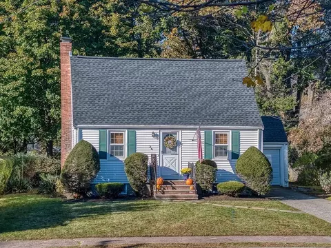 26 Windsor Rd, Stoneham, MA 02180