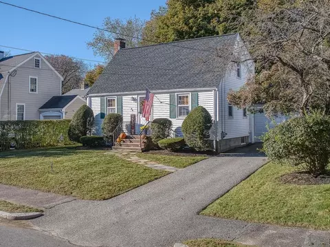26 Windsor Rd, Stoneham, MA 02180 photo 26