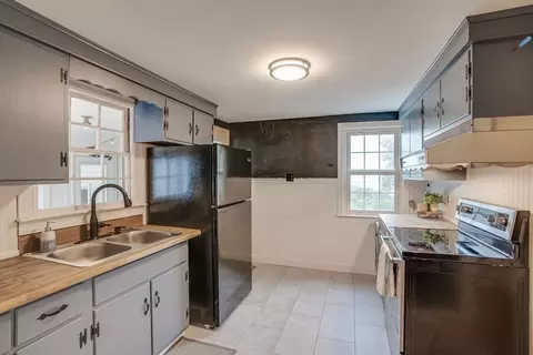 26 Windsor Rd, Stoneham, MA 02180 photo 11