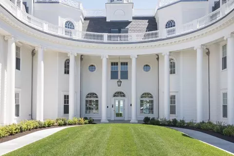 35 Littles Point Rd #W201, Swampscott, MA 01907