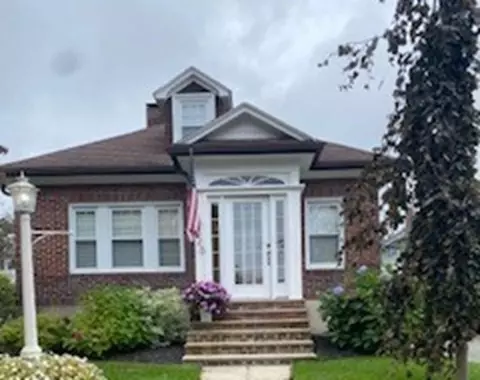 120 Russett Rd, Boston, MA 02132