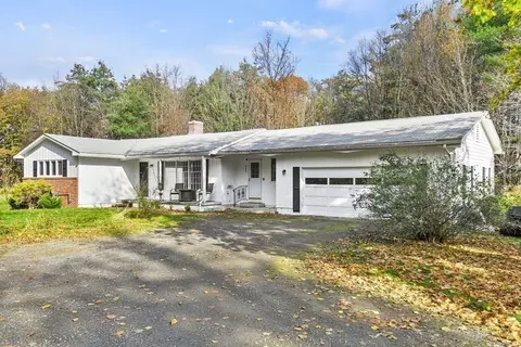 663 Rindge Rd, Fitchburg, MA 01420