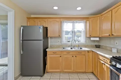 47 Laurel, Springfield, MA 01107 photo 19