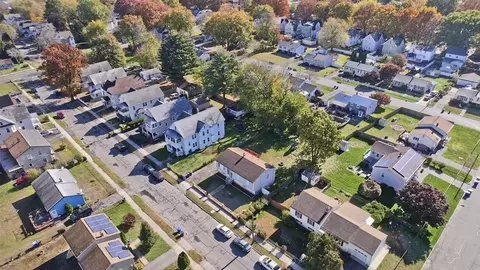 47 Laurel, Springfield, MA 01107 photo 6