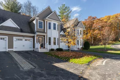 702 Crystal Way #702, Bellingham, MA 02019