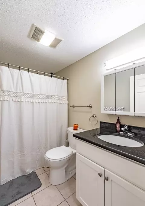 4 Maple Crest Cir #E, Holyoke, MA 01040 photo 10