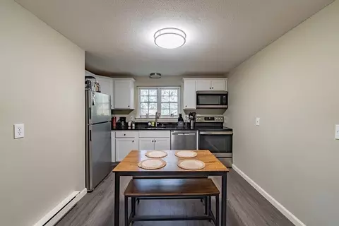 4 Maple Crest Cir #E, Holyoke, MA 01040 photo 7