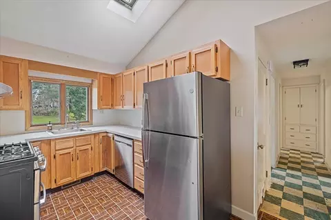 131 Saint Louis St, Worcester, MA 01607 photo 7