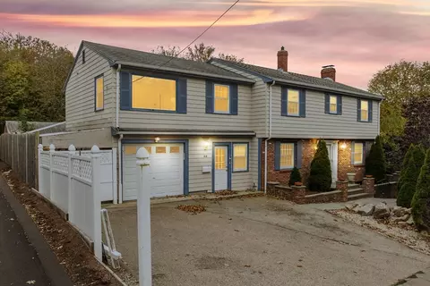 318 Quarry St, Quincy, MA 02169